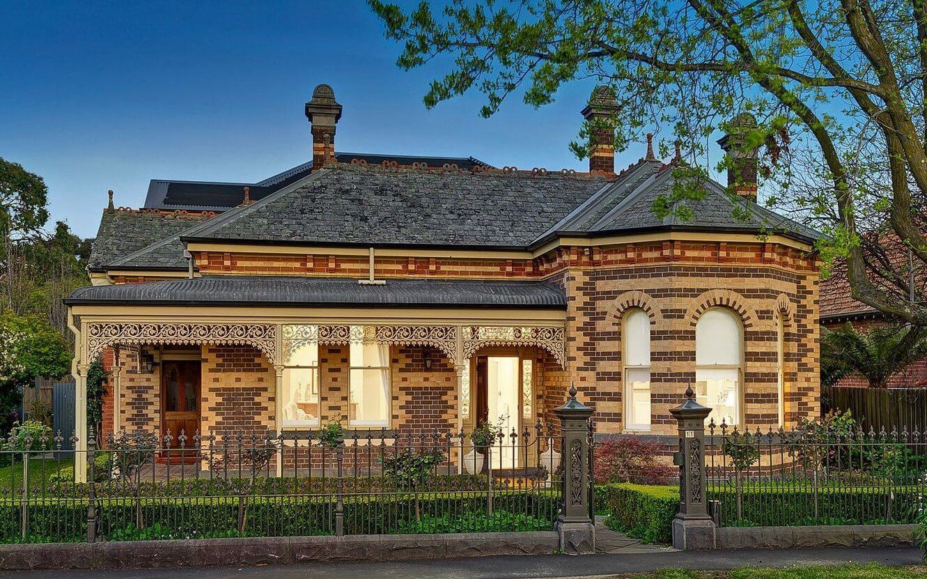 Exterior painting Blackburn – house facade and fence repainted by Newline Painting
