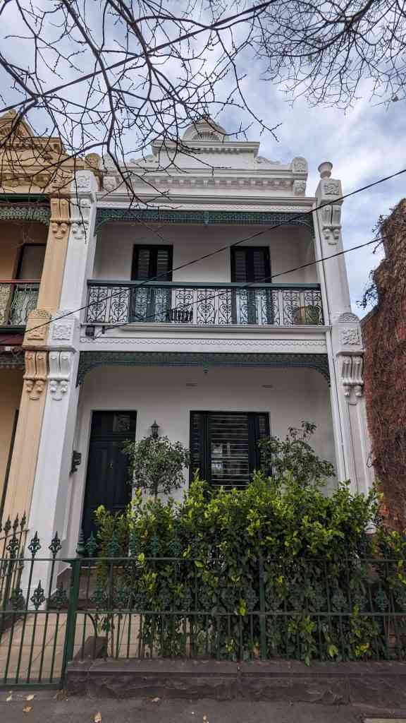 Exterior painting Ivanhoe – house facade and fence repainted by Newline Painting