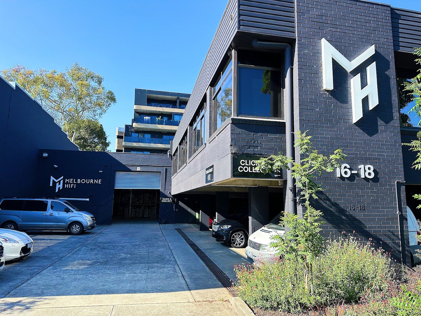 Exterior painting Geelong – house facade and fence repainted by Newline Painting
