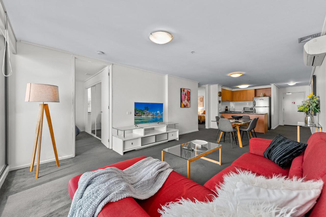 Interior painting Albert Park – modern living room painted by Newline Painting