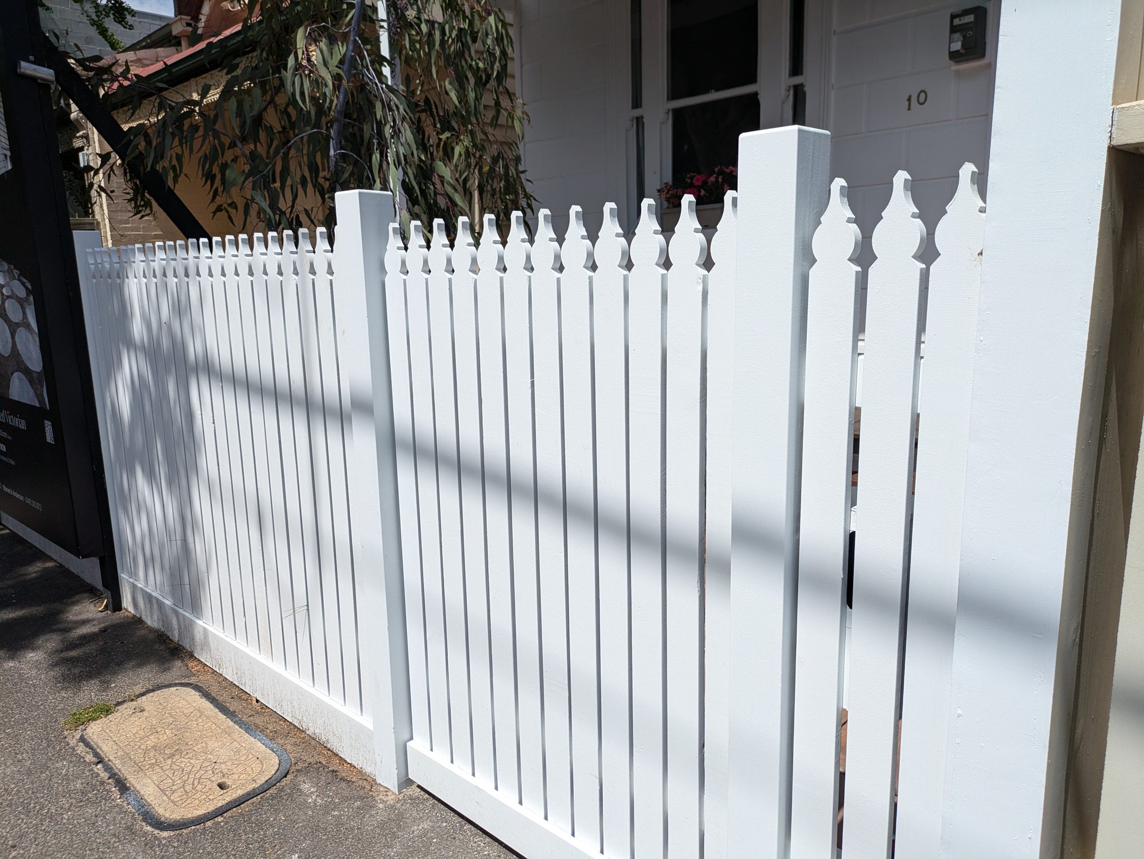 Exterior painting Kew – house facade and fence repainted by Newline Painting