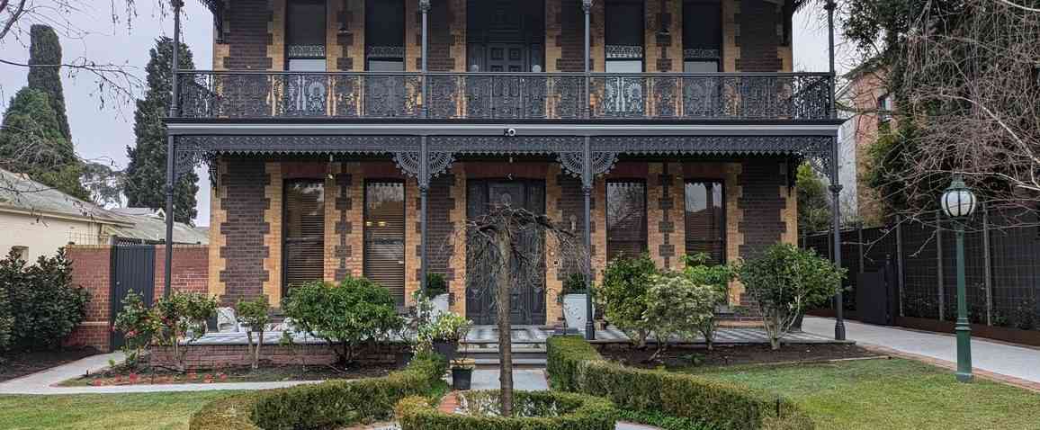 Front facade of a two storey heritage home in Hawthorn after exterior painting